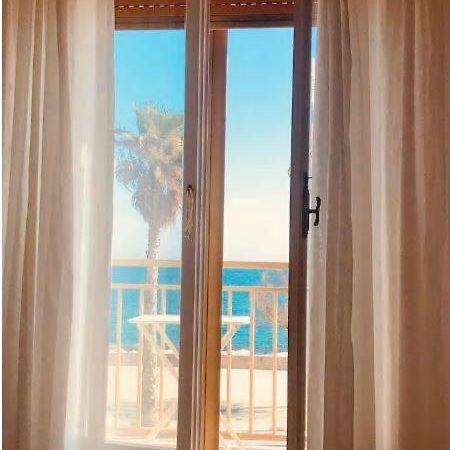 Intero Appartamento " Sea Breeze" Mola di Bari Dış mekan fotoğraf